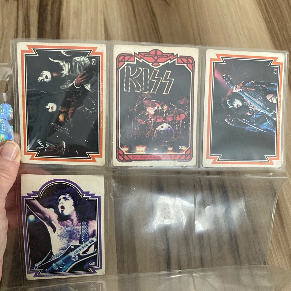 kiss trading cards 1978 Lot 4  28,29,32,23